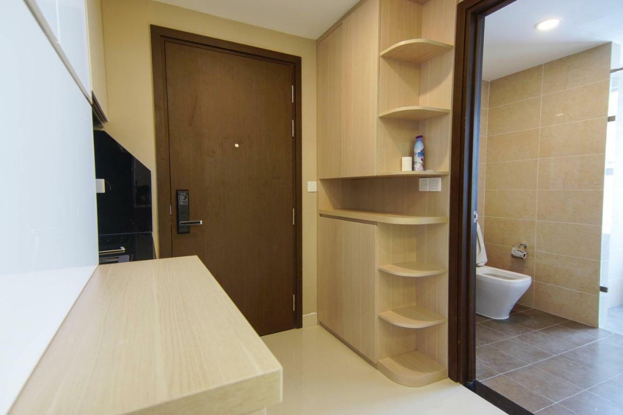 Sai Gon Party Studio-free Pool And Gym At Center Căn hộ TP. Hồ Chí Minh